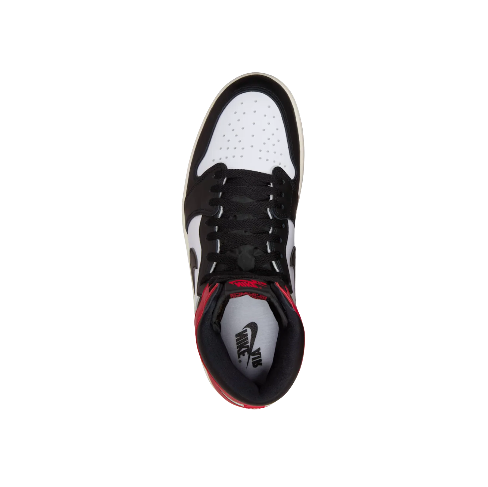 Jordan 1 Black Toe Reimagined – vue dessus des baskets Air Jordan 1 avec laçage noir, col rembourré et logo Nike Air sur la semelle intérieure