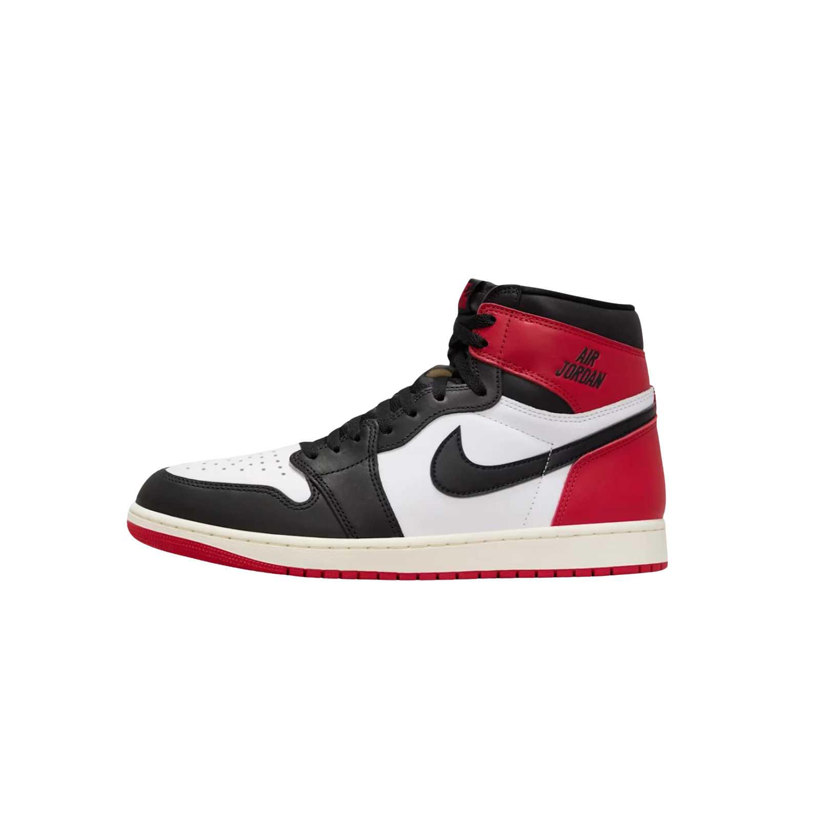 Jordan 1 Black Toe Reimagined – vue latérale opposée des baskets rétro en cuir avec logo Air Jordan et finition vintage Sail