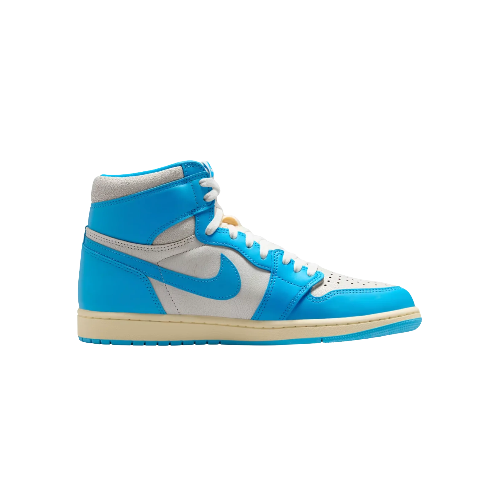 Jordan 1 High OG UNC Reimagined – vue latérale des baskets rétro en cuir premium bleu et blanc avec semelle gomme